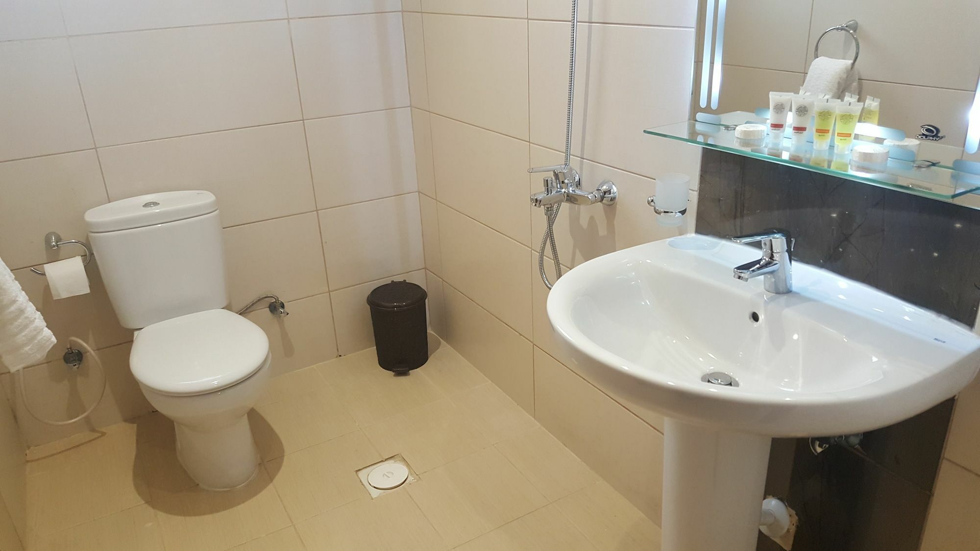 Hotel Oasis Rise Jiddah Esterno foto